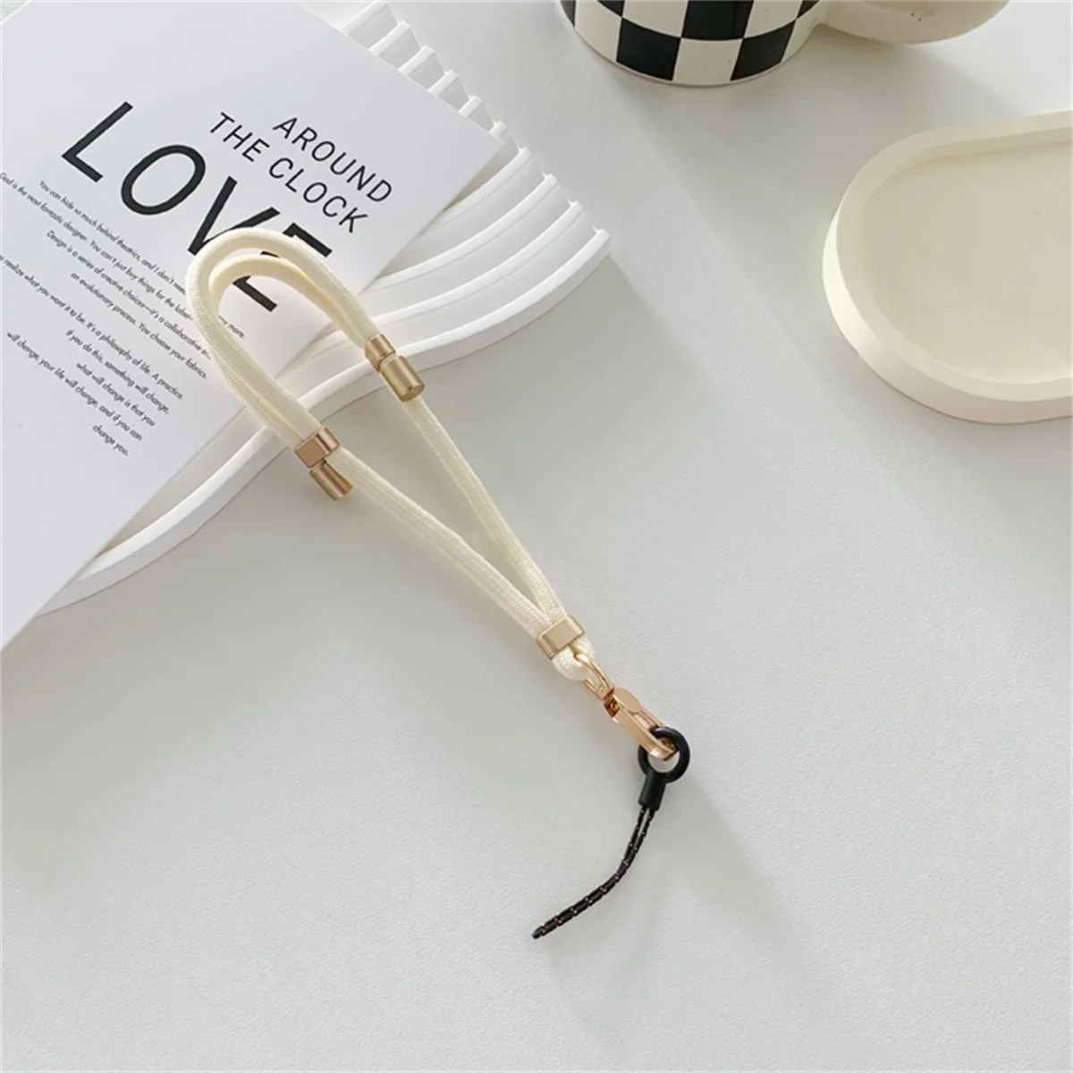 Luxury Metal Nylon Wrist Lanyard – Stylish Anti-Loss Phone & Key Strap